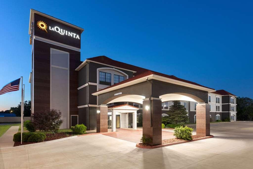 Отель La Quinta By Wyndham Woodward Экстерьер фото